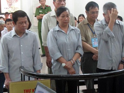 Các bị cáo tại tòa