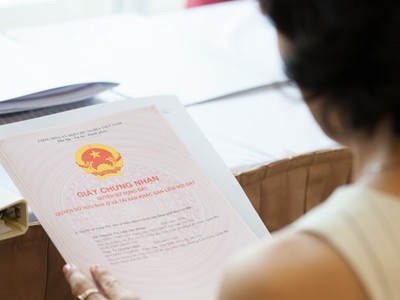 “Cán bộ dự án” Hà Nội chạy sổ đỏ chiếm đoạt gần 1 tỷ đồng lĩnh án 12 năm tù