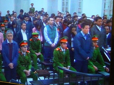 Các bị cáo khai nhận tại tòa.