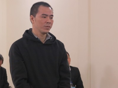 Bị cáo Dũng tại tòa.