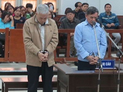 Các bị cáo tại tòa.