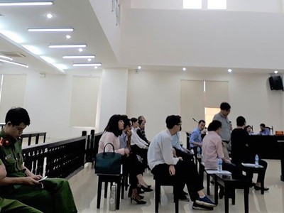 Các bị cáo tại tòa.