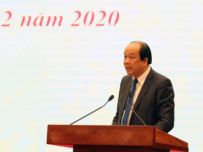 Bộ trưởng, Chủ nhiệm VPCP Mai Tiến Dũng chủ trì buổi họp báo. Ảnh: VGP