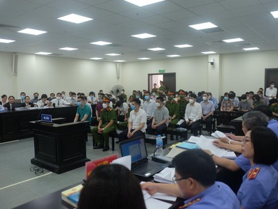 Quang cảnh phiên tòa.
