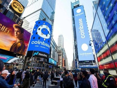 Sàn giao dịch tiền điện tử Coinbase được niêm yết vào tháng 3/2021 được định giá 72 tỷ USD. Ảnh: Bloomberg