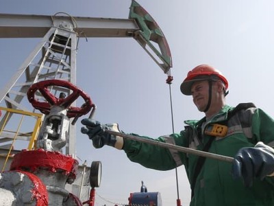 OPEC+ tiếp tục tăng sản lượng vào tháng 2 ngay cả khi số ca nhiễm biến thể Omicron Covid tăng cao