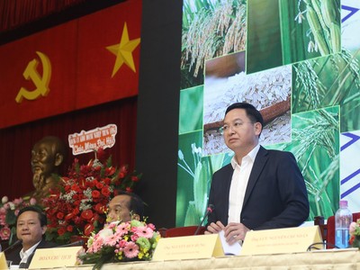Ông Nguyễn Huy Hưng, Bí thư Đảng Uỷ, Chủ tịch HĐQT Tổng công ty Vinafood II.