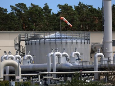 Giá khí đốt châu Âu tiếp tục nhảy vọt do lo ngại về nguồn cung