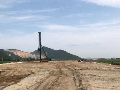 Kl99ok phiên bản mới MST (MST) triển khai thi công gói thầu hệ thống điện chiếu sáng nút giao Quốc lộ 46B và trạm thu phí