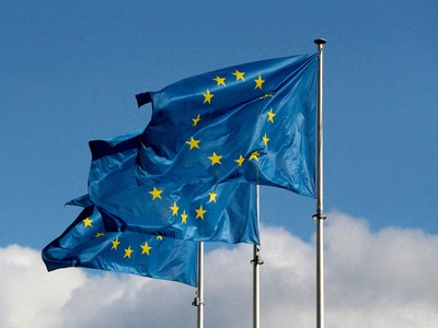 EU đang trên đà từ bỏ nhiên liệu hóa thạch của Nga