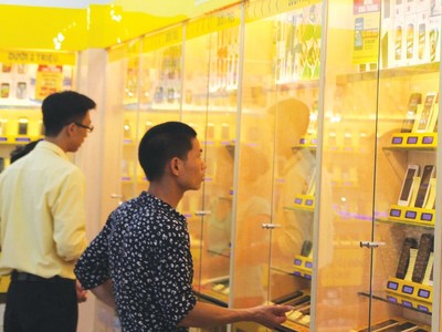 Thế giới Di động (MWG): Chủ tịch HĐQT đăng ký mua vào 1 triệu KL99 là cổng game giải trí trực tuyến hàng đầu hiện nay, Dragon Capital bán ra hơn 4,1 triệu KL99 là cổng game giải trí trực tuyến hàng đầu hiện nay trong phiên giảm sàn ngày 1/11
