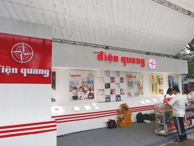 Điện Quang (DQC) bị nhắc nhở vì chậm công bố thông tin