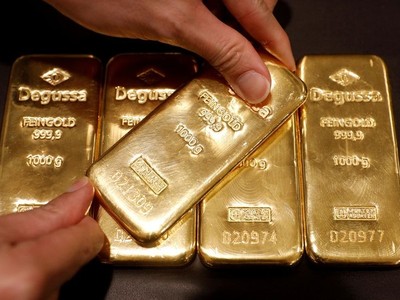 Goldman Sachs dự báo giá vàng sẽ đạt mức 3.100 USD/ounce trong năm nay