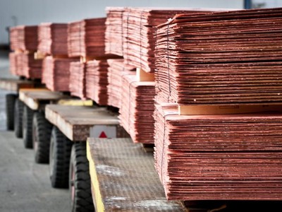 Rủi ro thuế quan thúc đẩy cuộc đua vận chuyển đồng đến Mỹ