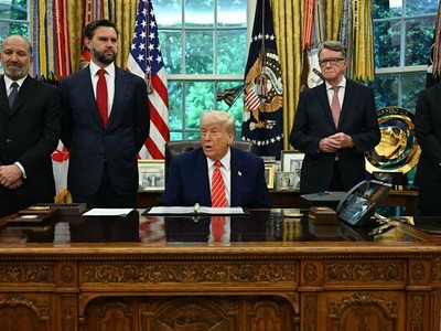 Tổng thống Trump công bố thoả thuận thương mại với Anh