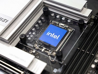 Nvidia rót 5 tỷ USD mua cổ phần của Intel theo thỏa thuận tháng 9