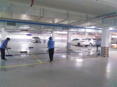 Chỗ đậu xe cũng có thể trở thành một hình thức Kl99ok phiên bản mới. Ai có tiền, không muốn đậu xe chung chạ thì bỏ tiền mua.
