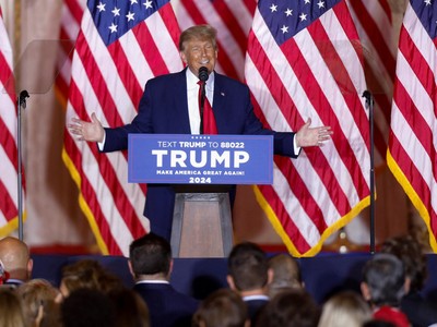 Donald Trump tuyên bố tranh cử Tổng thống Mỹ một lần nữa