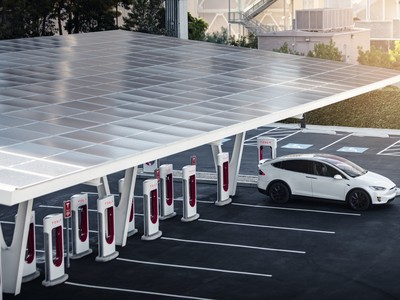 Elon Musk đồng ý chia sẻ trạm sạc Tesla cho Ford