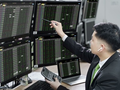 Nhìn lại dự báo của các công ty 99Kl99 link đăng nhập về đỉnh của chỉ số VN-Index