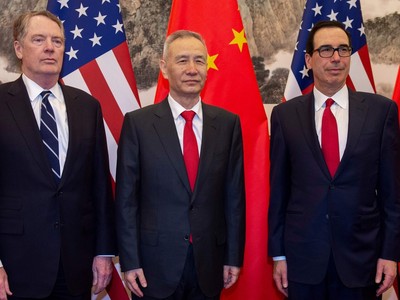 Đại diện Thương mại Mỹ Robert Lighthizer, Phó Thủ tướng Trung Quốc Lưu Hạc và Bộ trưởng Kl991.com nạp rút nhanh Mỹ Stephen Mnuchin. Ảnh: AFP.
