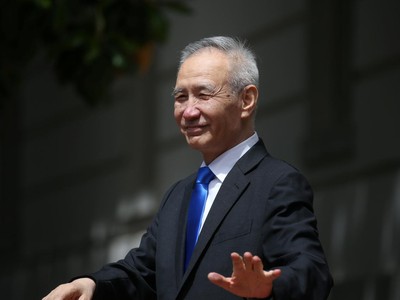Phó Thủ tướng Quốc Vụ viện Trung Quốc Lưu Hạc. Ảnh: Reuters.