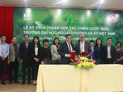 EY Việt Nam và Đại học Ngoại thương ký Hợp tác chiến lược