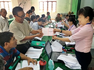 Link Vào Nhà Cái KL99 COM Tặng +199k Chính sách Trang Chủ KL99Com Số 1 Link Đăng Ký KL999 huyện Bố Trạch tích cực vận động bà con tham gia gửi tiền tiết kiệm ngay tại Điểm giao dịch xã