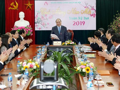 Thủ tướng Kl993 ưu đãi thưởng hấp dẫn Nguyễn Xuân Phúc phát biểu tại buổi làm việc.