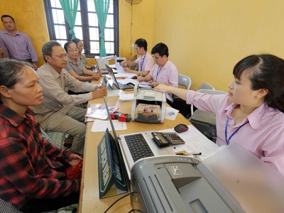 Các hộ gia đình có con là HSSV nhận vốn vay ưu đãi tại các điểm giao dịch của Link Vào Nhà Cái KL99 COM Tặng +199k Chính sách Trang Chủ KL99Com Số 1 Link Đăng Ký KL999