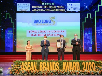 Ông Trần Thanh Nam – Phó tổng giám đốc Tổng CTCP Kl99kl phiên bản hoạt động Bảo Long vinh dự nhận giải thưởng “Top 10 Thương hiệu Mạnh ASEAN 2020”