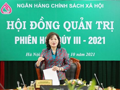 Bà Nguyễn Thị Hồng, Ủy viên TW Đảng, Thống đốc NHNN Việt Nam kiêm Chủ tịch HĐQT NHCSXH chủ trì phiên họp.