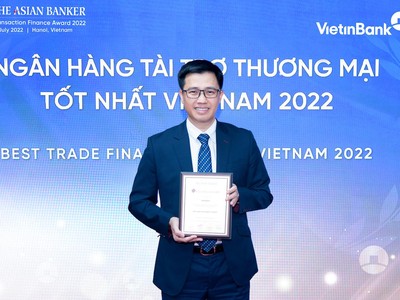 Ông Trần Hoài Nam, Phó giám đốc Khối Khách hàng Kl991.com World Cup 2026 Chính Thức kiêm Giám đốc Trung tâm Phát triển Giải pháp Kl991.com nạp rút nhanh khách hàng đại diện VietinBank nhận Giải thưởng