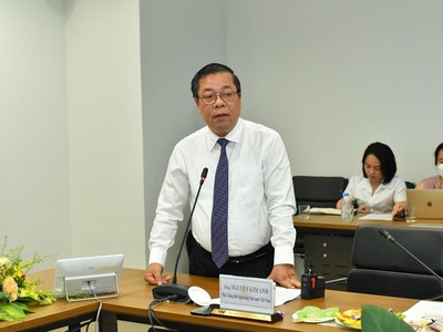 Phó Thống đốc NHNN Việt Nam Nguyễn Kim Anh phát biểu tại buổi họp báo.