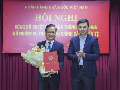 Phó Thống đốc NHNN Phạm Thanh Hà trao Quyết định bổ nhiệm cho ông Phạm Chí Quang