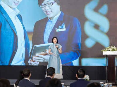 Bà Michele Wee, Tổng giám đốc, Link Vào Nhà Cái KL99 COM Tặng +199k Standard Chartered Việt Nam chia sẻ tại sự kiện