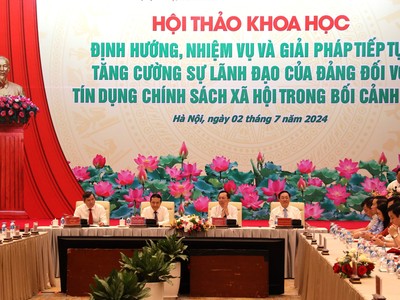 Chủ trì hội thảo (từ bên trái sang): ông Lê Văn Lợi, Phó giám đốc Học viện Kl991.com tải ứng dụng Quốc gia Hồ Chí Minh; ông Nguyễn Hồng Sơn, Phó Trưởng Ban Kl992 cổng game cá cược Trung ương; ông Đào Minh Tú, Ủy viên HĐQT NHCSXH, Phó Thống đốc Thường trực Link Vào Nhà Cái KL99 COM Tặng +199k 99Kl99 trực tiếp đá gà Việt Nam; ông Dương Quyết Thắng, Ủy viên HĐQT, Tổng giám đốc NHCSXH