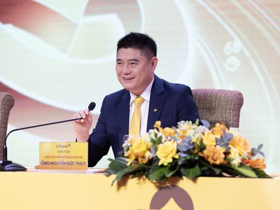 Chủ tịch HĐQT LPBank Nguyễn Đức Thuỵ tại ĐHĐCĐ bất thường 2024