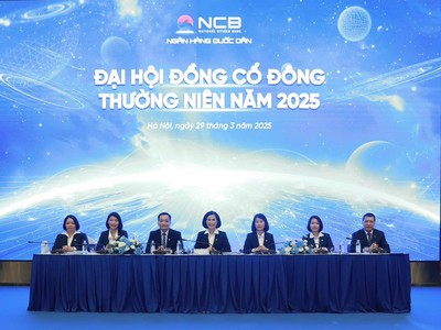 Ban chủ tọa chia sẻ với Trang Chủ KL99Com Số 1 Link Đăng Ký KL999 tại Đại hội