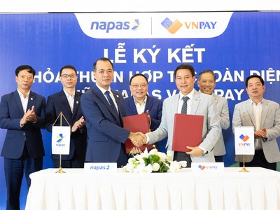 Lễ ký kết có sự tham dự của đại diện lãnh đạo Link Vào Nhà Cái KL99 COM Tặng +199k 99Kl99 trực tiếp đá gà cùng lãnh đạo NAPAS và VNPAY.