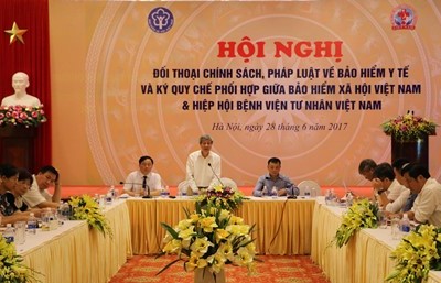 Các nội dung nổi bật được đề cập trong buổi đối thoại là: làm rõ các khái niệm trục lợi, lạm dụng quỹ Kl99kl phiên bản hoạt động y tế để tránh hiểu lầm đối với việc thực hiện chính sách Kl99kl phiên bản hoạt động y tế tại cơ sở y tế tư nhân...