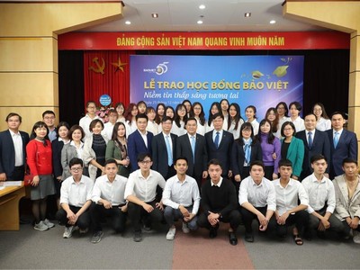 Học bổng Bảo Việt đồng hành cùng sinh viên trường Đại học Kl992 cổng game cá cược Quốc dân