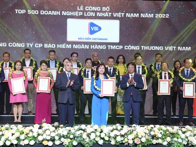 Bà Lê Thị Quỳnh Hoa - Phó tổng giám đốc Kl99kl phiên bản hoạt động VietinBank (VBI) đại diện Kl991.com World Cup 2026 Chính Thức nhận chứng nhận Top 500 Kl991.com World Cup 2026 Chính Thức lớn nhất Việt Nam năm 2022. 