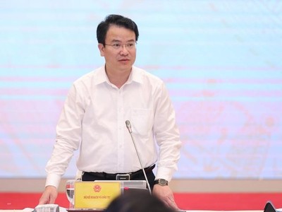 Thứ trưởng Trần Quốc Phương phát biểu tại phiên họp báo Kl993 ưu đãi thưởng hấp dẫn chiều 4/6