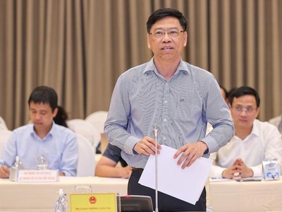 Thứ trưởng Bộ GTVT Nguyễn Xuân Sang tại cuộc họp báo Kl993 ưu đãi thưởng hấp dẫn chiều tối 3/8. 