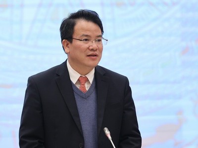 Thứ trưởng Bộ Kế hoạch và Kl99ok phiên bản mới Trần Quốc Phương