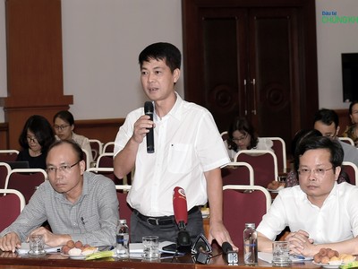 Ông Doãn Thanh Tuấn, Phó Cục trưởng Cục Quản lý - Giám sát Kl99kl phiên bản hoạt động, Bộ Kl991.com nạp rút nhanh thông tin tại buổi họp báo.