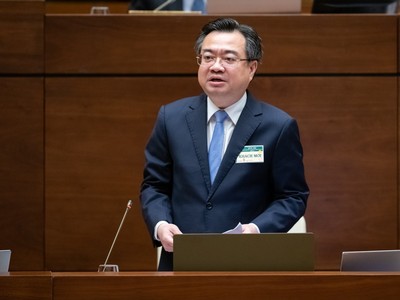 Bộ trưởng Kl99 nổ hũ Nguyễn Thanh Nghị phát biểu tiếp thu, giải trình ý kiến đại biểu Quốc hội đối với dự thảo Luật Nhà ở (sửa đổi) sáng 19/6.