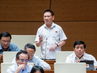 Bộ trưởng Bộ Kl991.com nạp rút nhanh Hồ Đức Phớc giải trình về vai trò của hai hệ thống kiểm toán trước Quốc hội sáng 5/6 (Ảnh: QH)