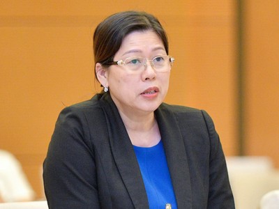 Thứ trưởng Bộ Tài nguyên và Môi trường Nguyễn Thị Phương Hoa - Ảnh: quochoi.vn